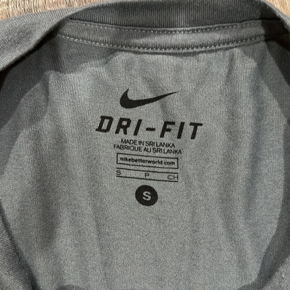 Nike dri-fit tshirt bundle - Picture 3 of 5